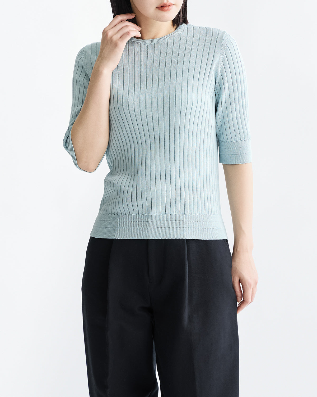 ライトブルー H163cm 着用サイズ:2 ※こちらのカラーは別ページにございます。