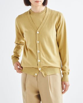 イエロー　H166cm　着用サイズ：2　中に着たニット：SL10S-003