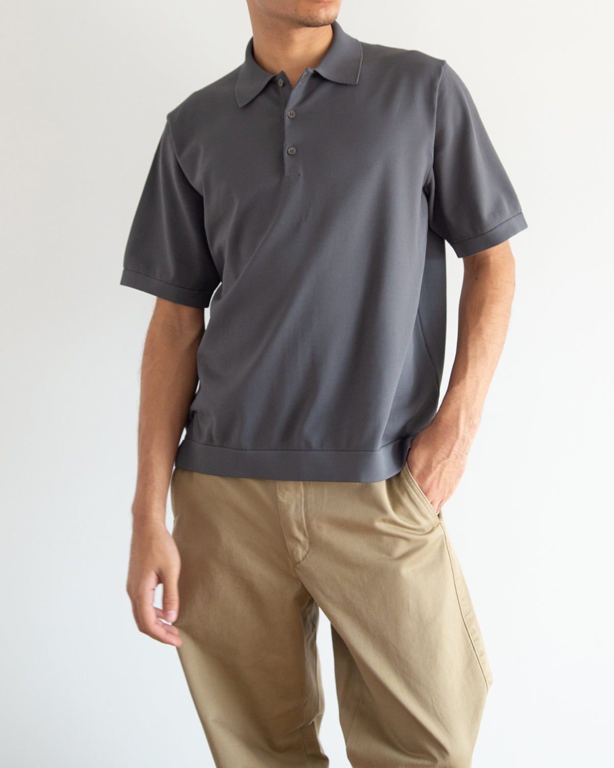 チャコール　H178cm　着用サイズ：4