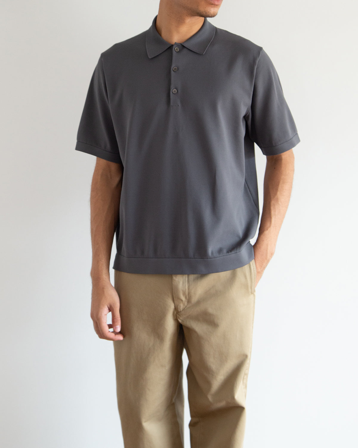 チャコール　H178cm　着用サイズ：4