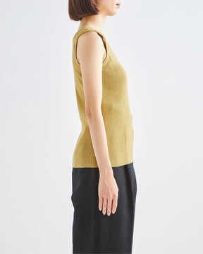 イエロー　H166cm　着用サイズ：F