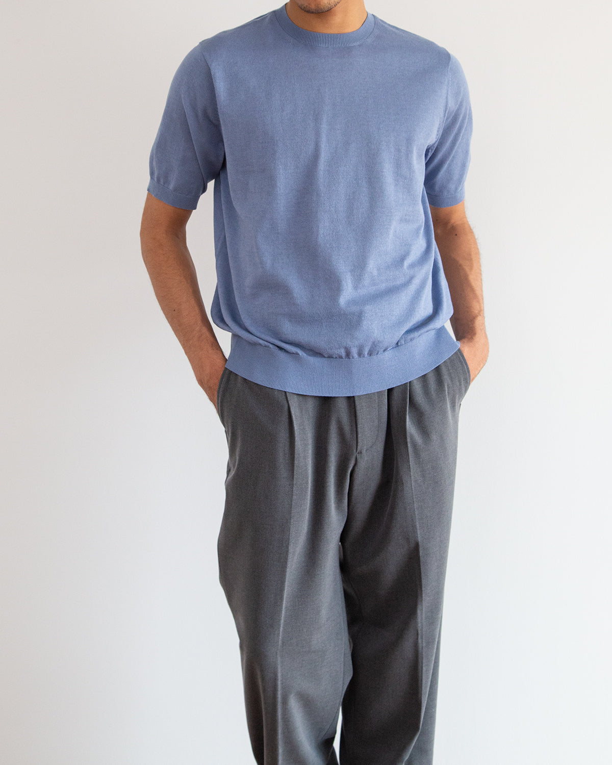 ブルーグレー　H178cm　着用サイズ：4