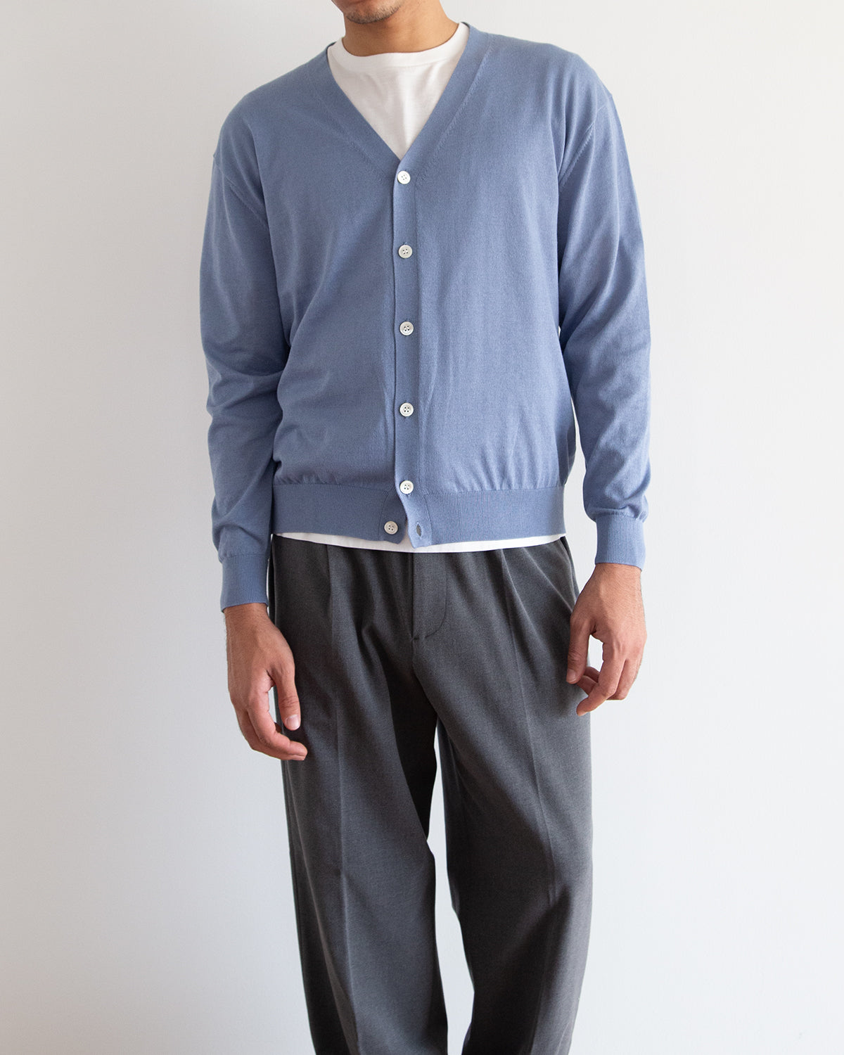 ブルーグレー　H178cm　着用サイズ：4