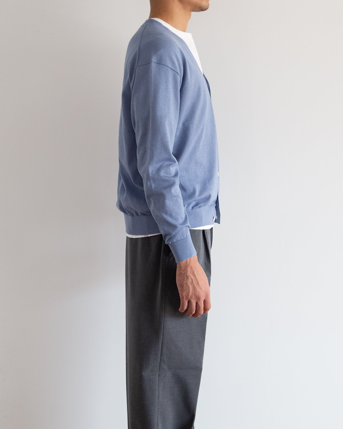 ブルーグレー　H178cm　着用サイズ：4