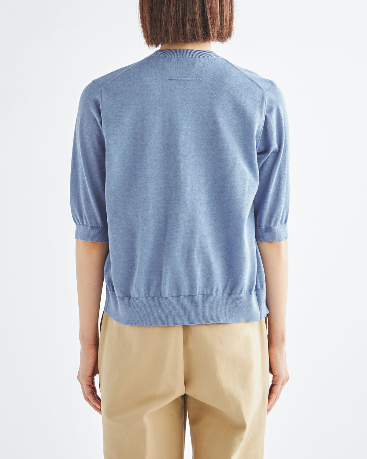 ブルーグレー　H166cm　着用サイズ：2　