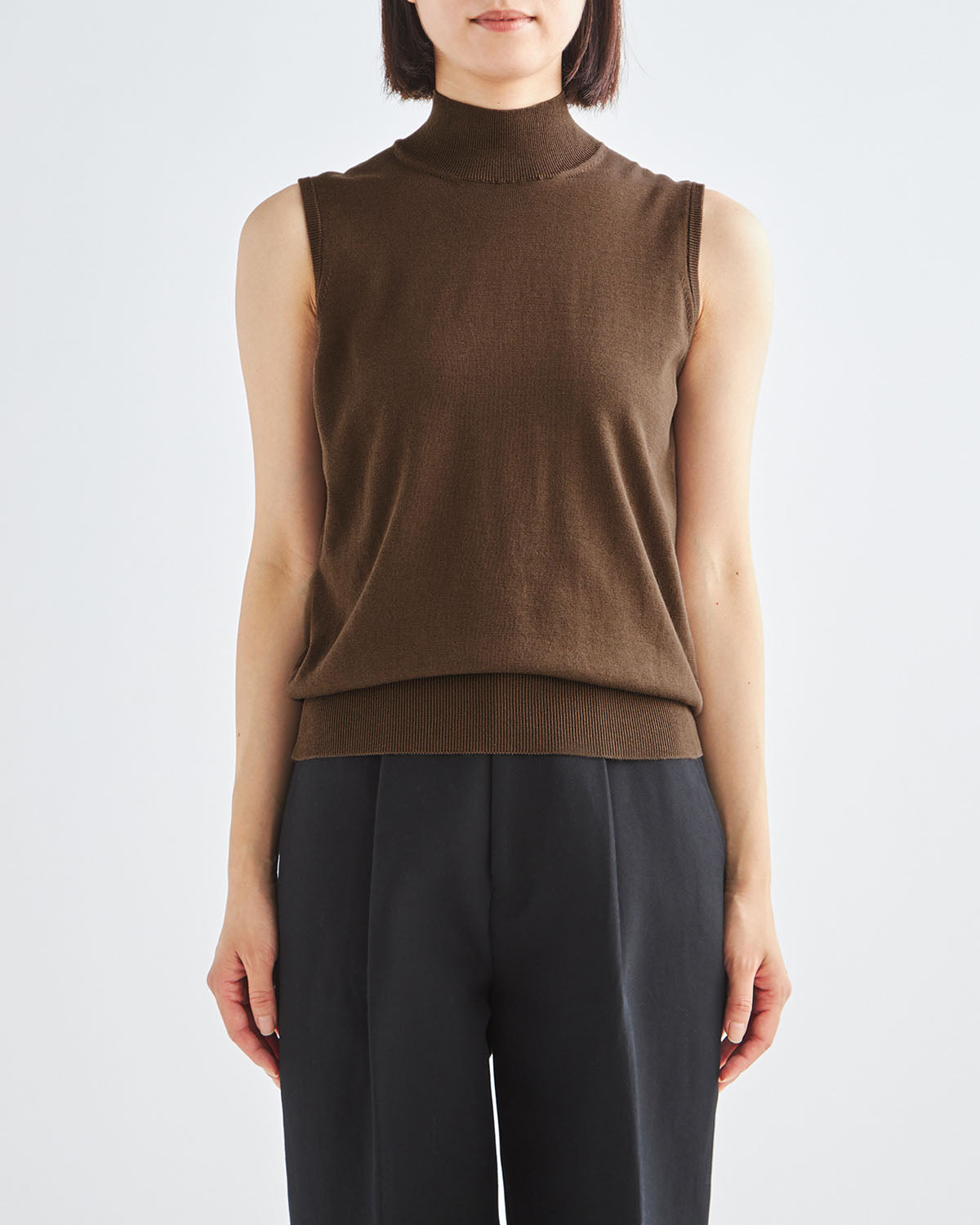 ブラウン　H166cm　着用サイズ：2