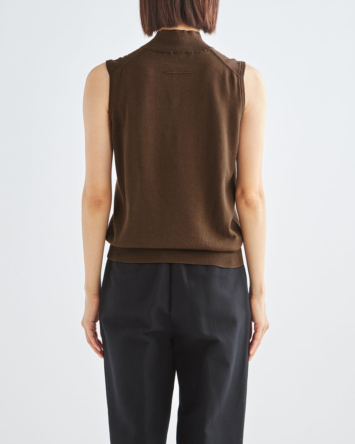 ブラウン　H166cm　着用サイズ：2