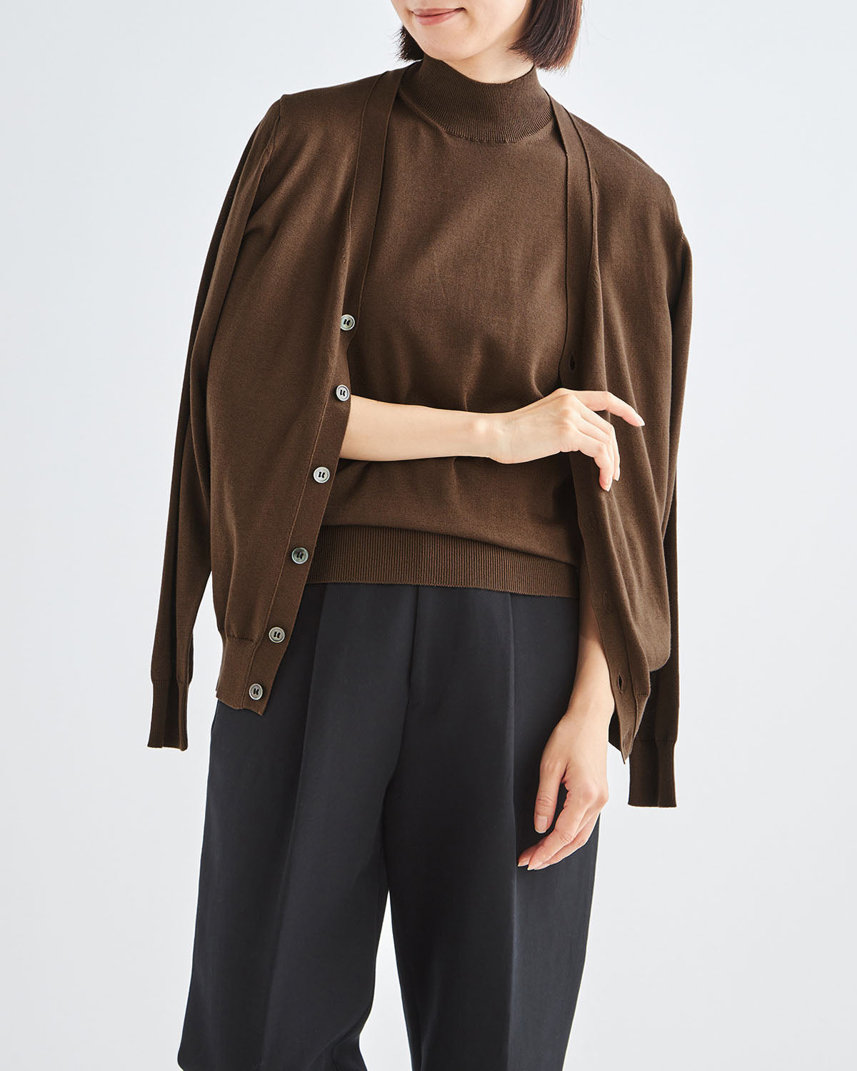 ブラウン　H166cm　着用サイズ：2　アンサンブル：SL10S-1204、SL10S-008