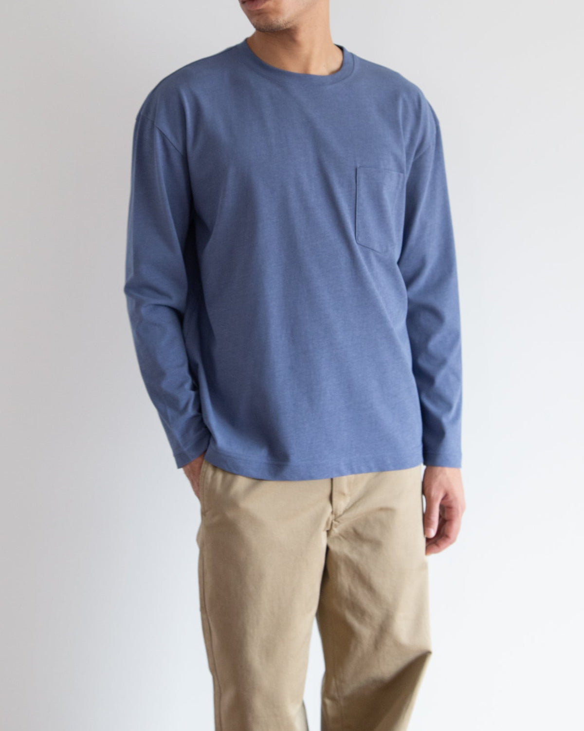 ブルー　H178cm　着用サイズ：4