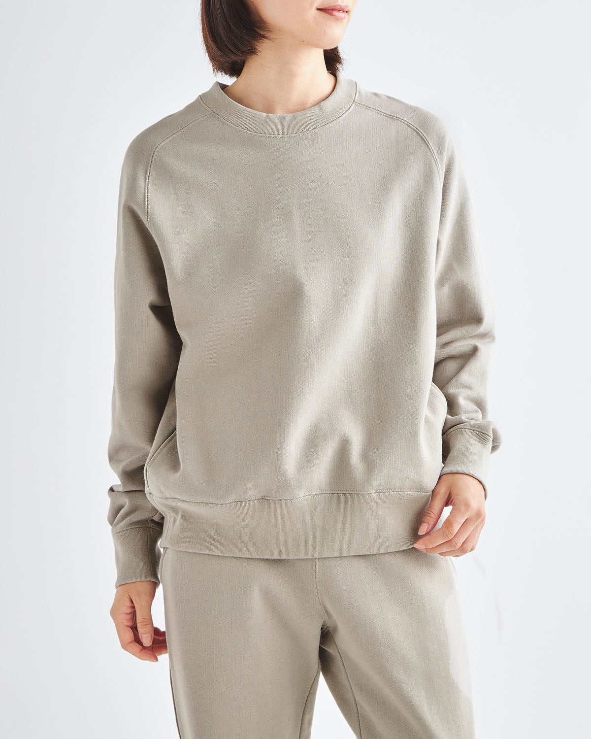 グレージュ　H166cm　着用サイズ：2