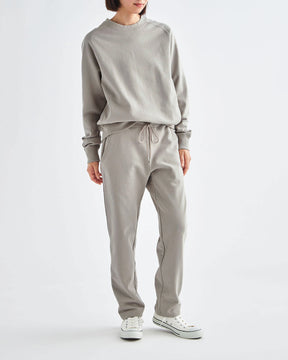 グレージュ　H166cm　着用サイズ：2　パンツ：SL10S-T1152