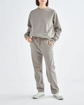 グレージュ　H166cm　着用サイズ：2　トップス：SL10S-T1150				