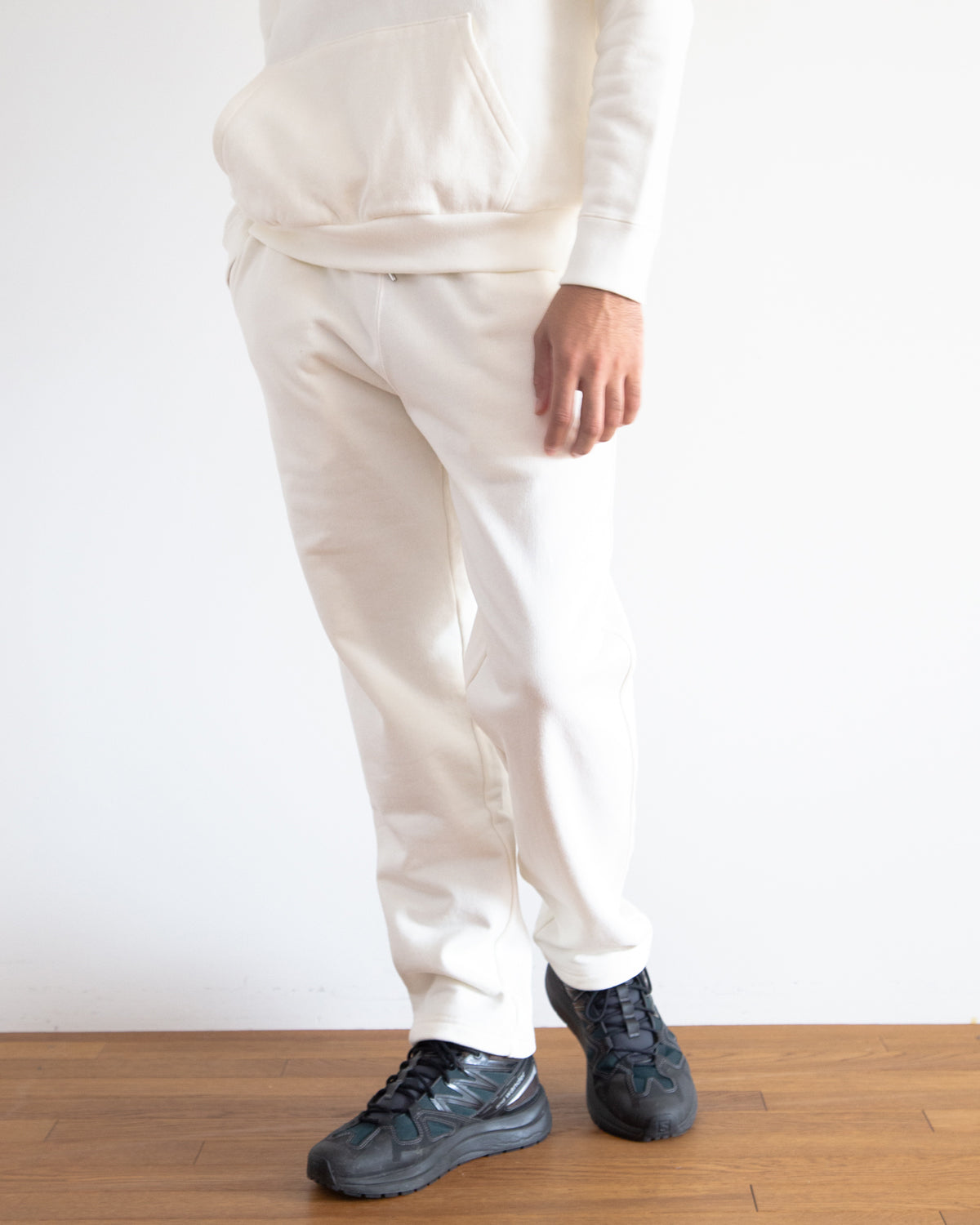 ホワイト　h178cm　着用サイズ：5