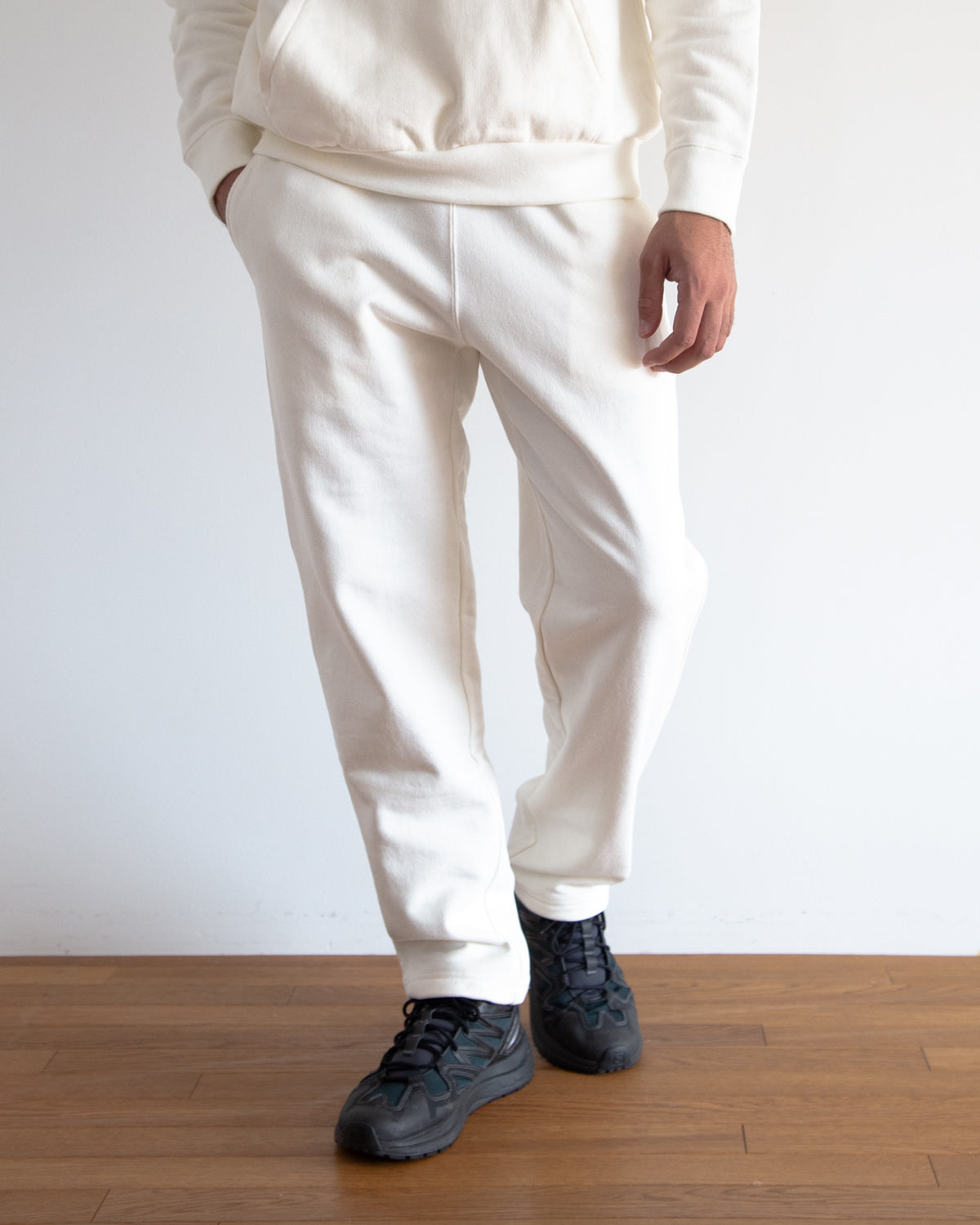 ホワイト　h178cm　着用サイズ：5