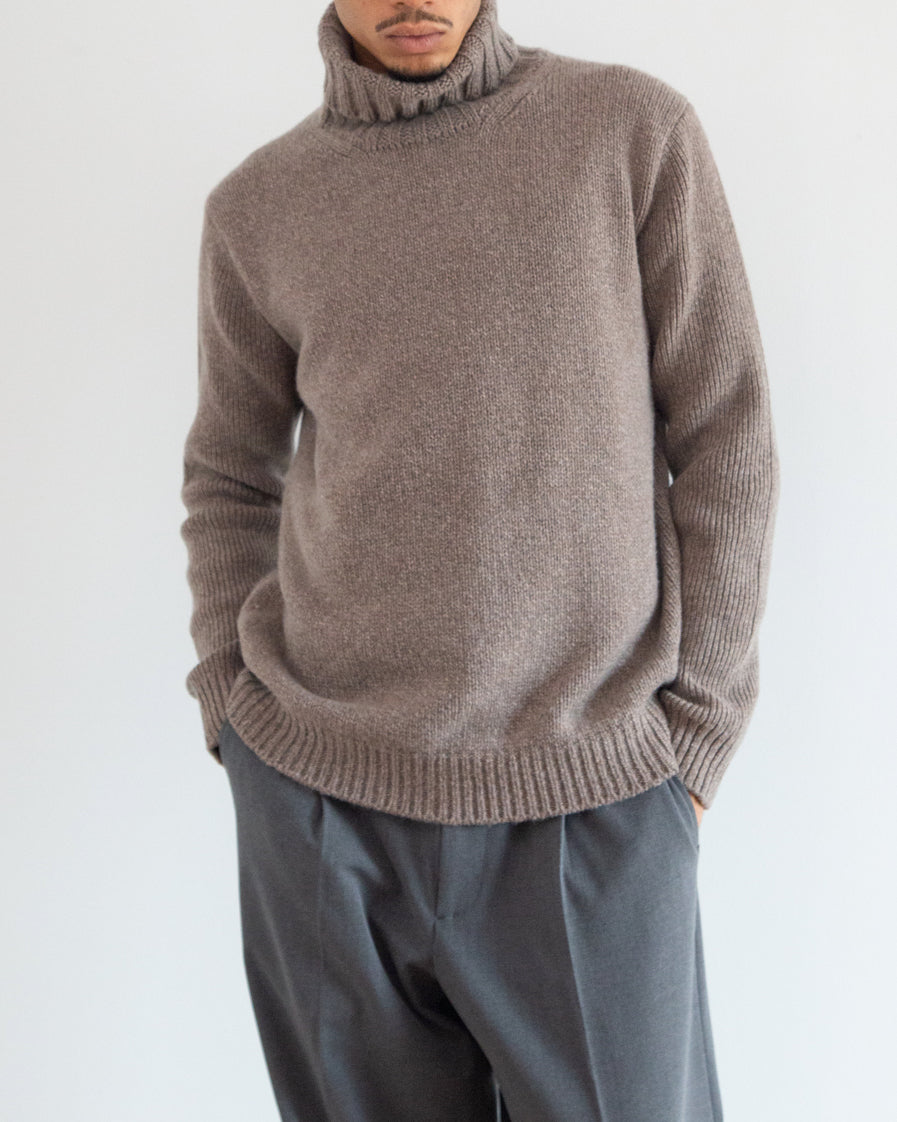 モカ　H178cm　着用サイズ；5