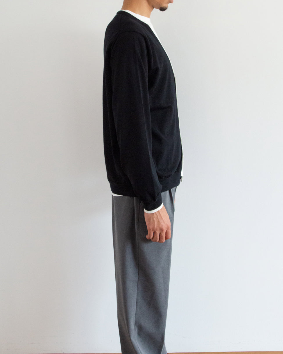 ブラック×ホワイト　H178cm　着用サイズ：5
