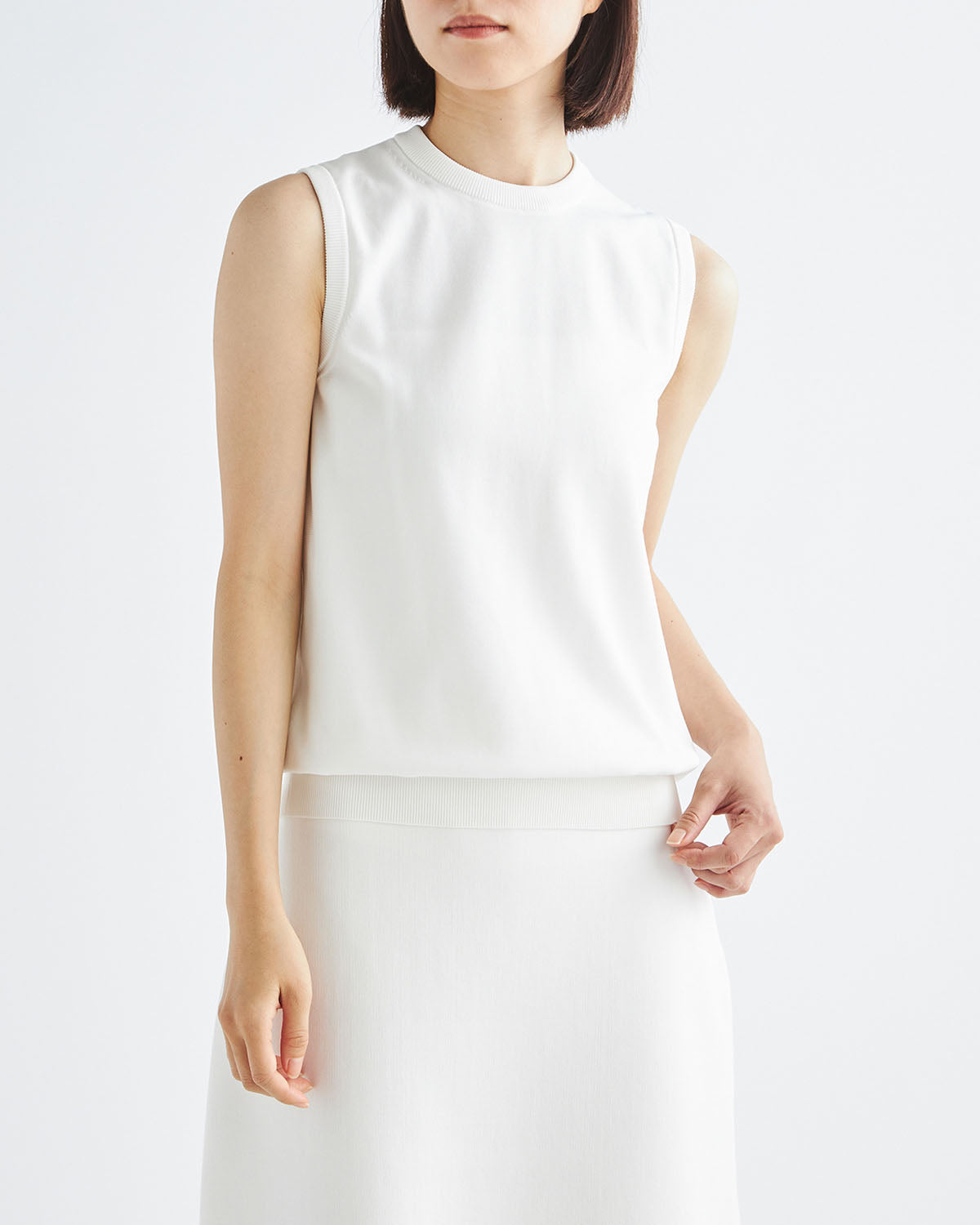 ホワイト　H166cm　着用サイズ：2