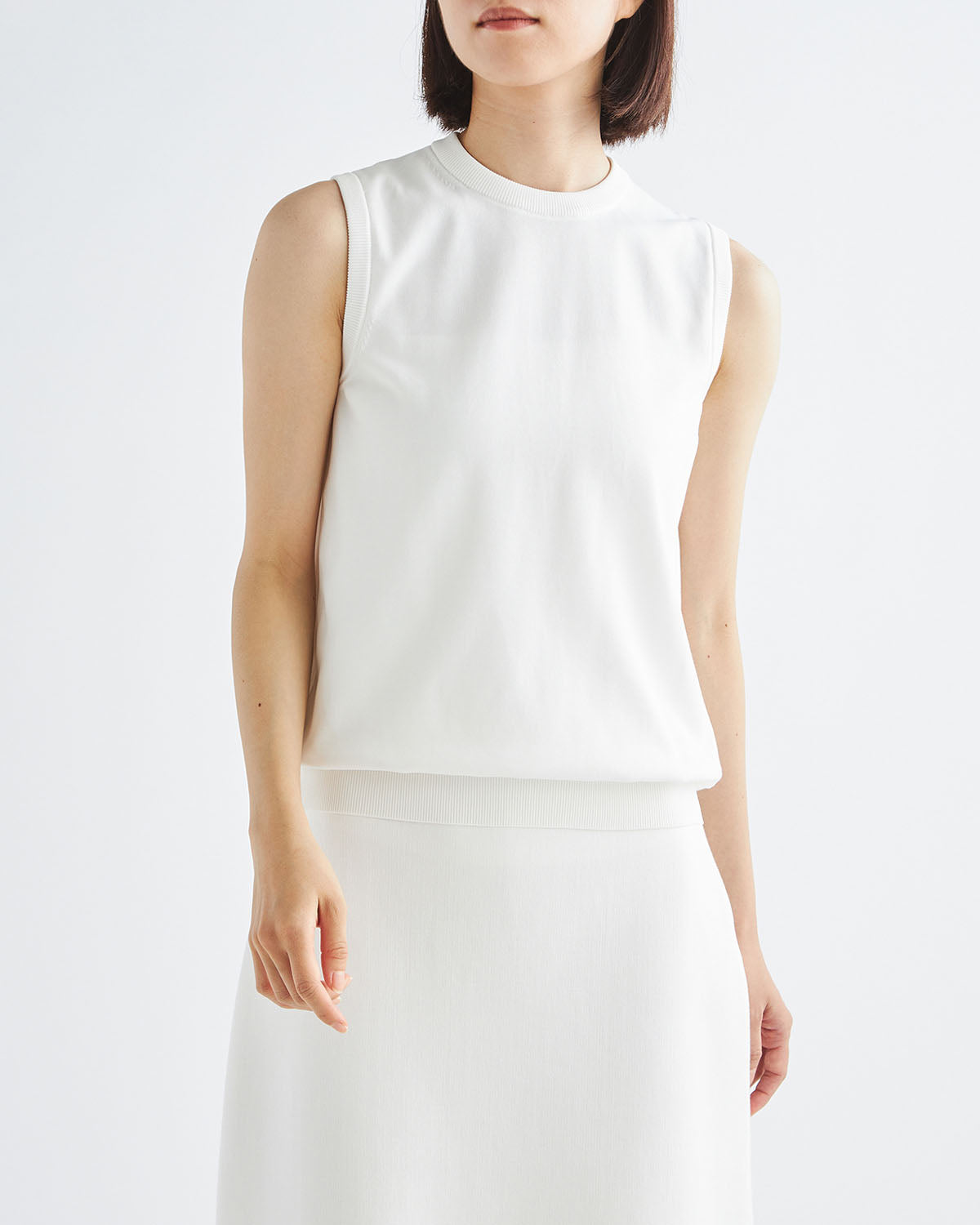 ホワイト　H166cm　着用サイズ：2