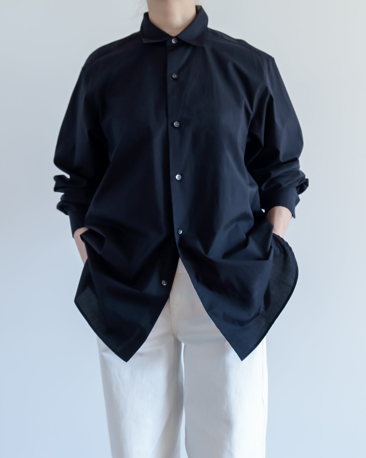 ネイビー　モデル身長164cm　着用サイズ：５