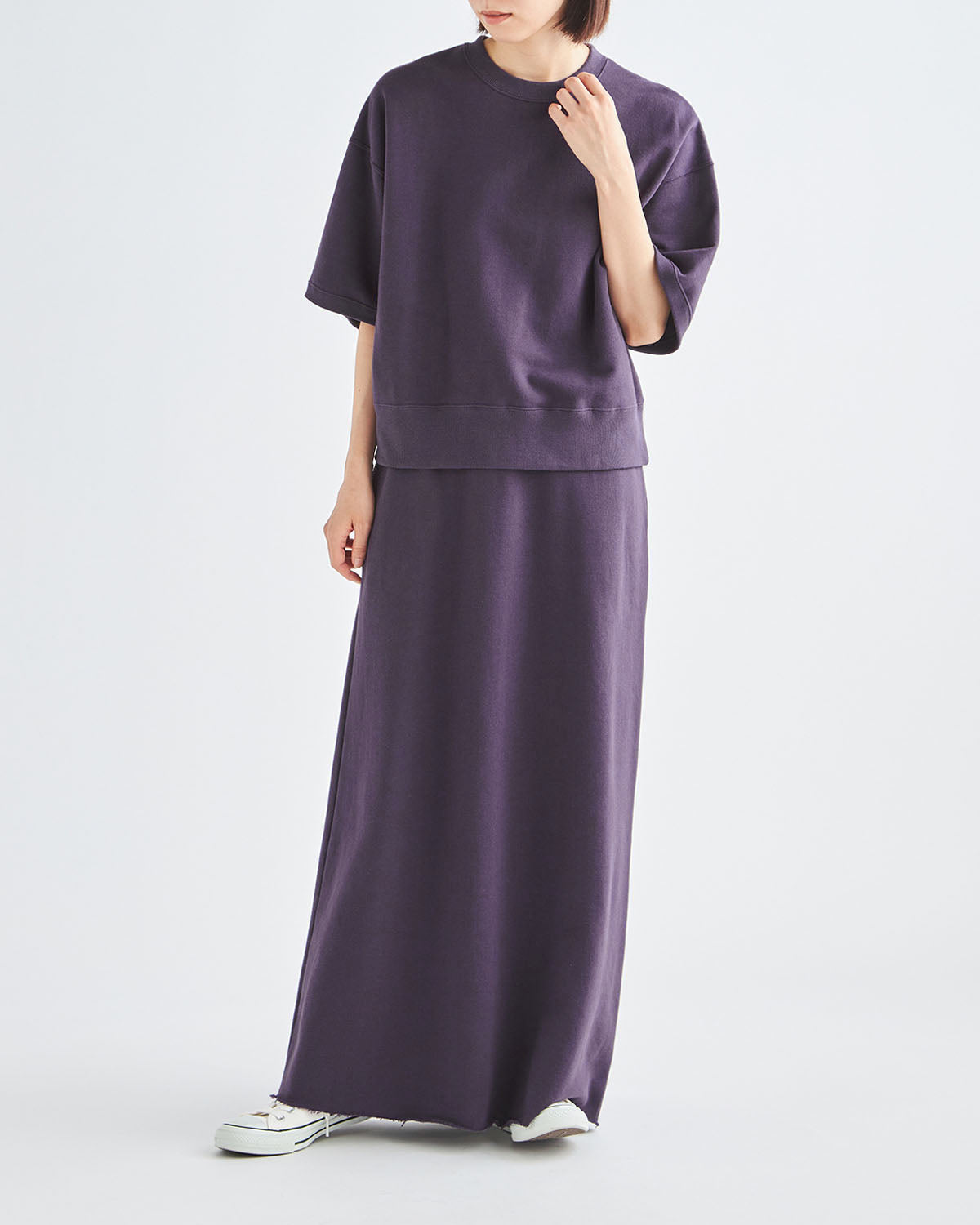 パープル　H166cm　着用サイズ：2　トップス：SL10S-T1134　ボトムス：SL8S-T609