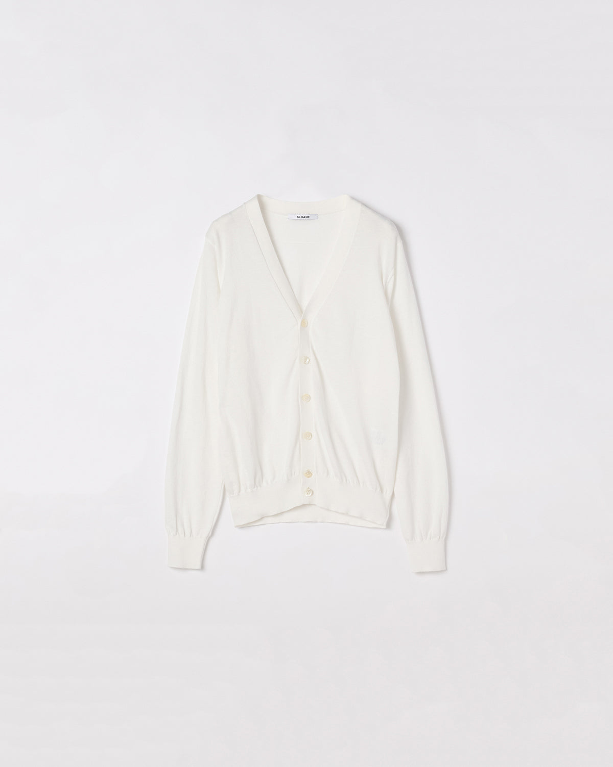 未使用　エルニ　カーディガン シルバーホワイト38 定価17500円 未使用 エルニ カーディガン シルバーホワイト38 定価17500円