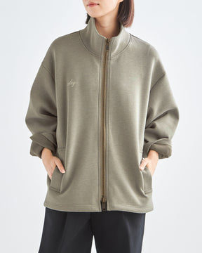 ベージュ　H166cm　着用サイズ：L