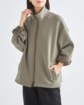 ベージュ　H166cm　着用サイズ：L