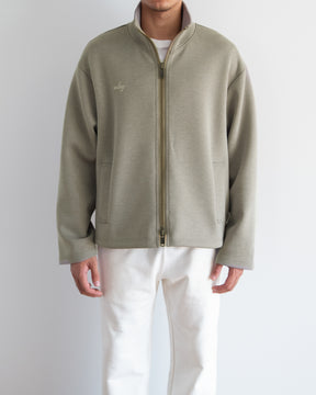 ベージュ　H178cm　着用サイズ：L